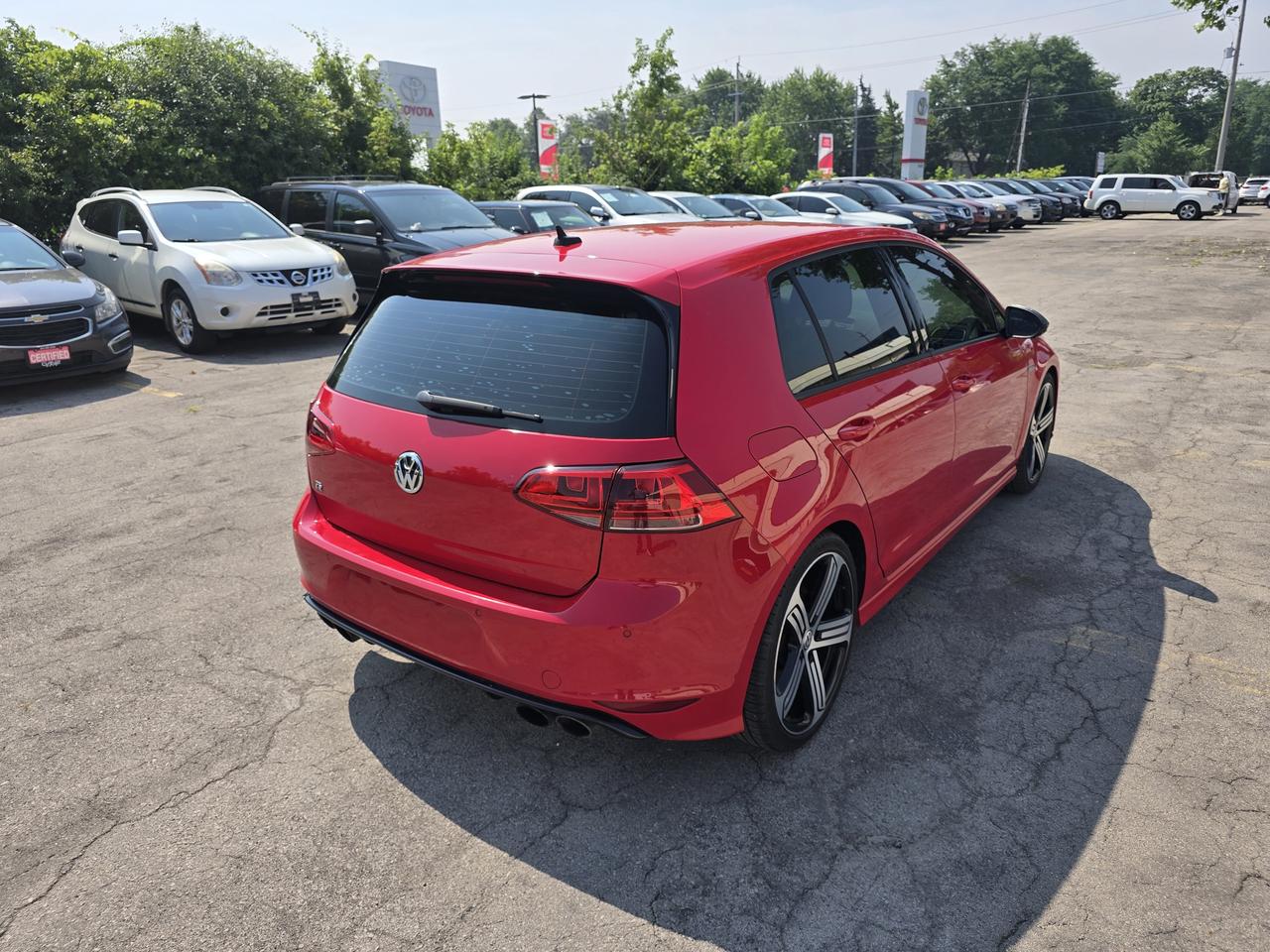 2016 Volkswagen Golf R Base Photo