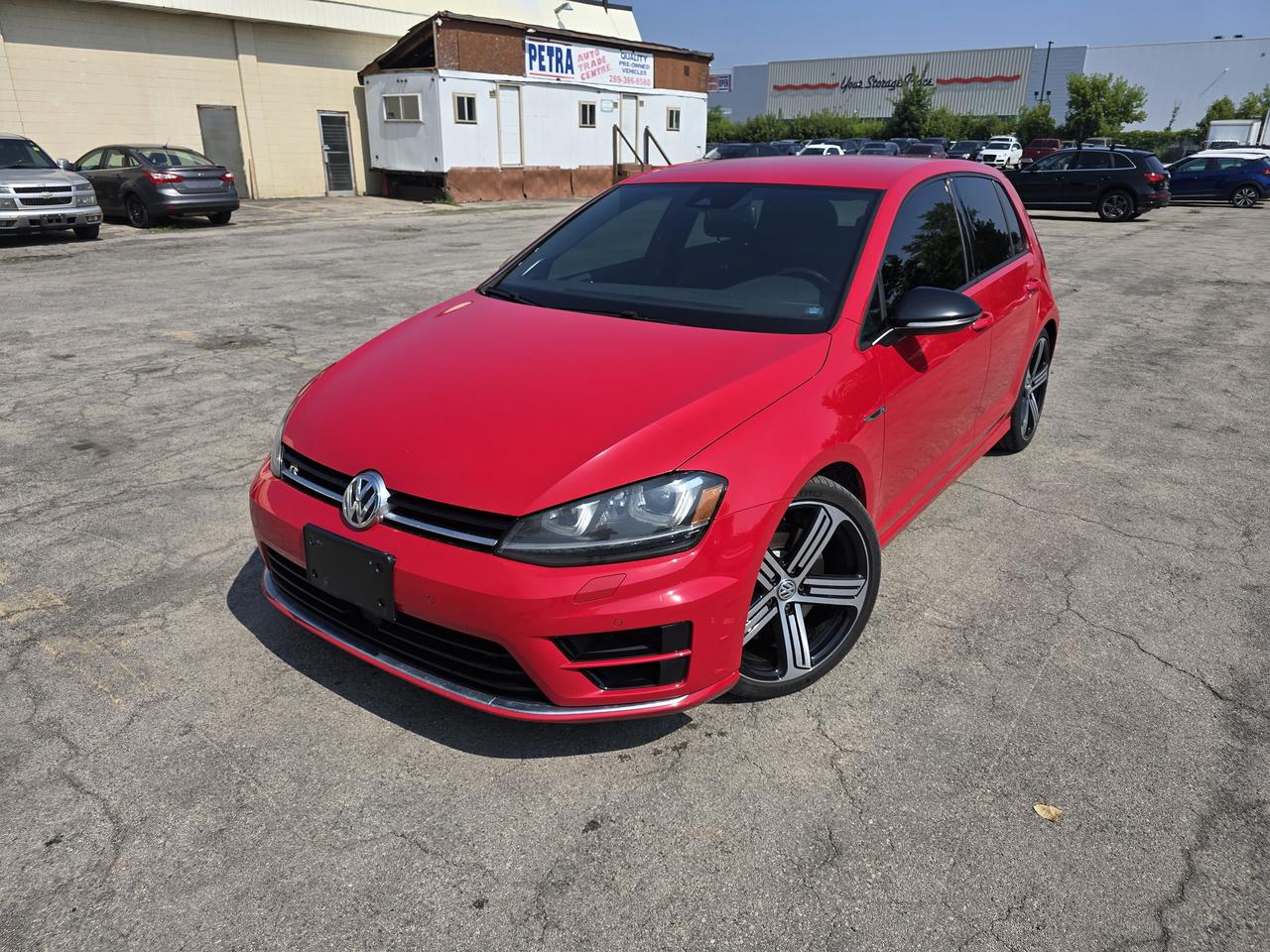 2016 Volkswagen Golf R Base Photo0