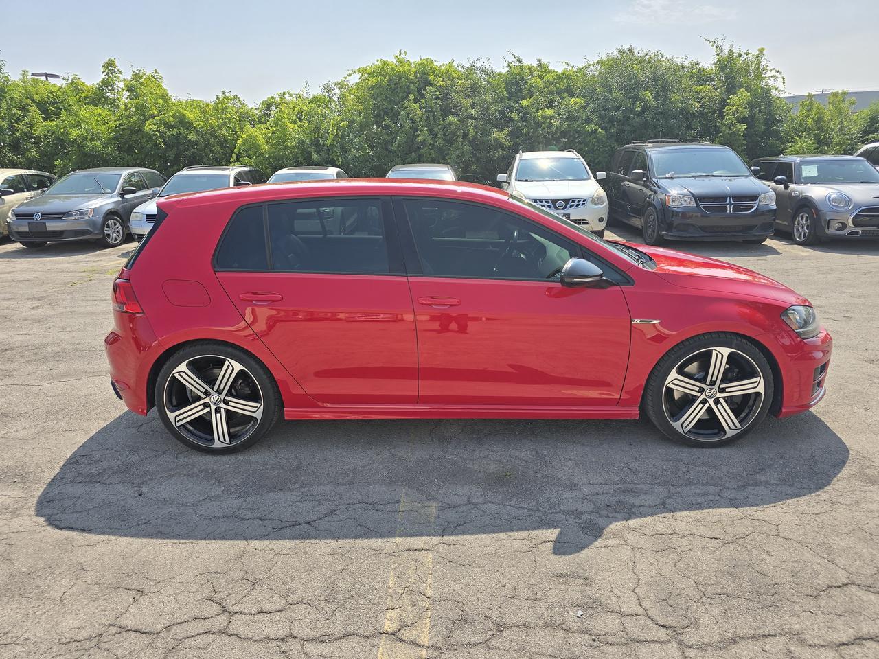 2016 Volkswagen Golf R Base Photo3