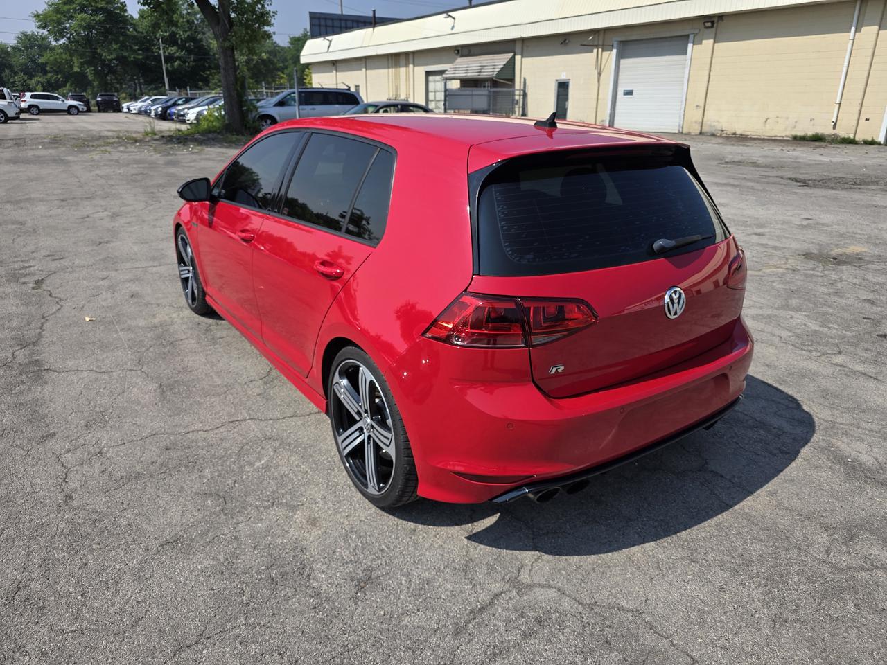 2016 Volkswagen Golf R Base Photo