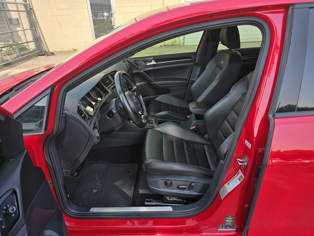 2016 Volkswagen Golf R Base Photo