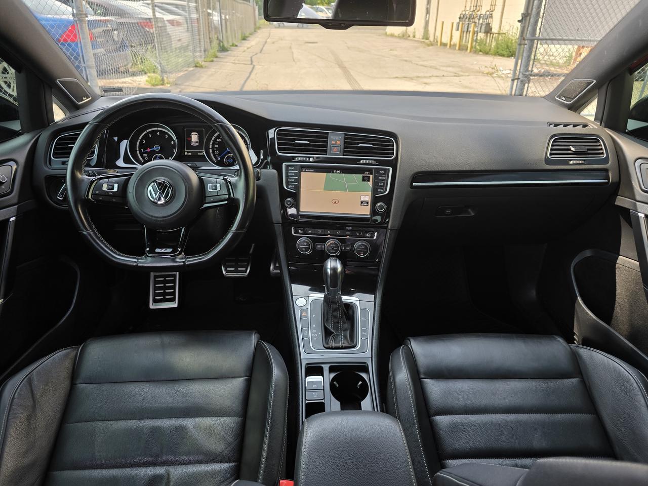 2016 Volkswagen Golf R Base Photo