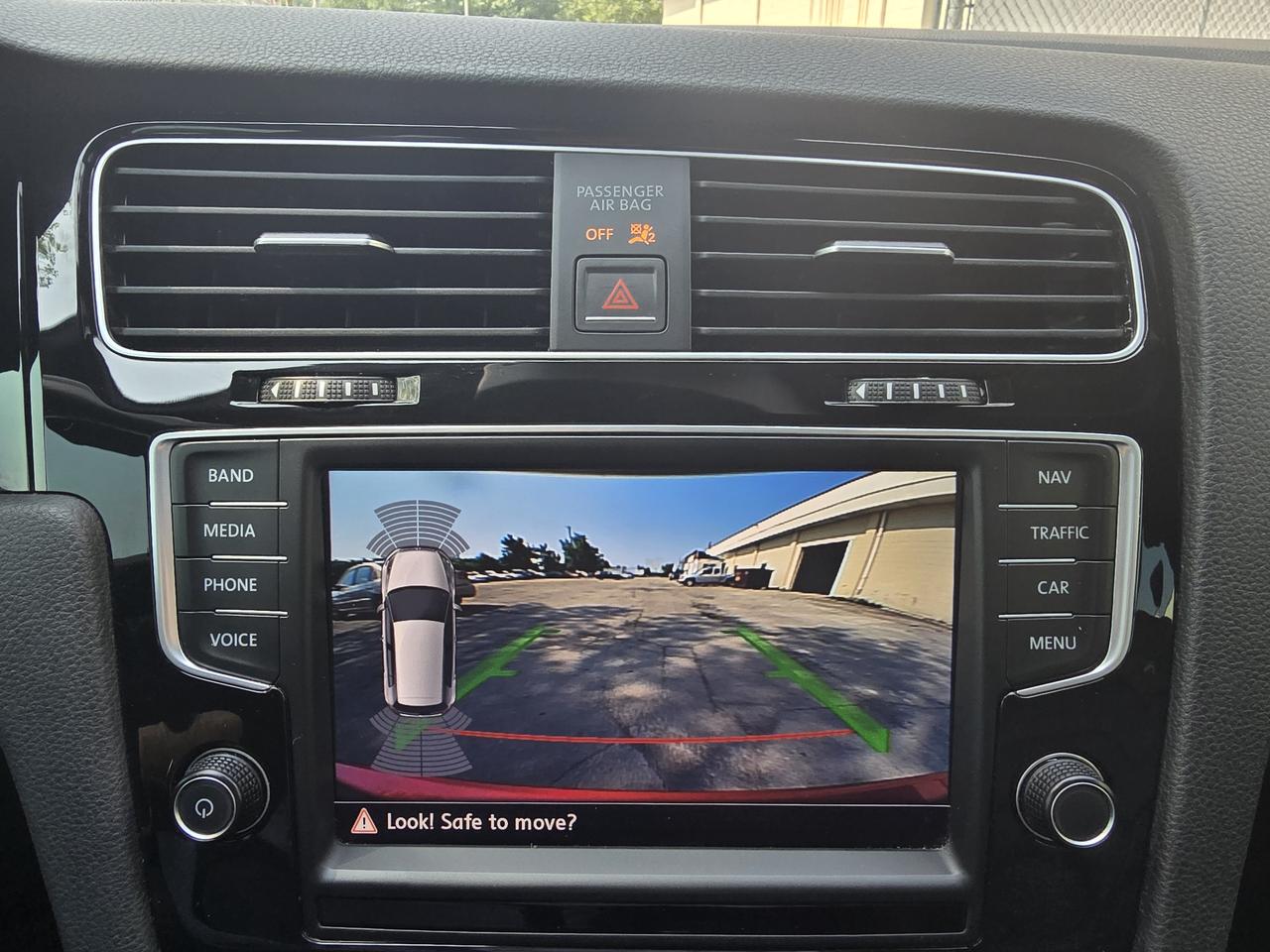 2016 Volkswagen Golf R Base Photo