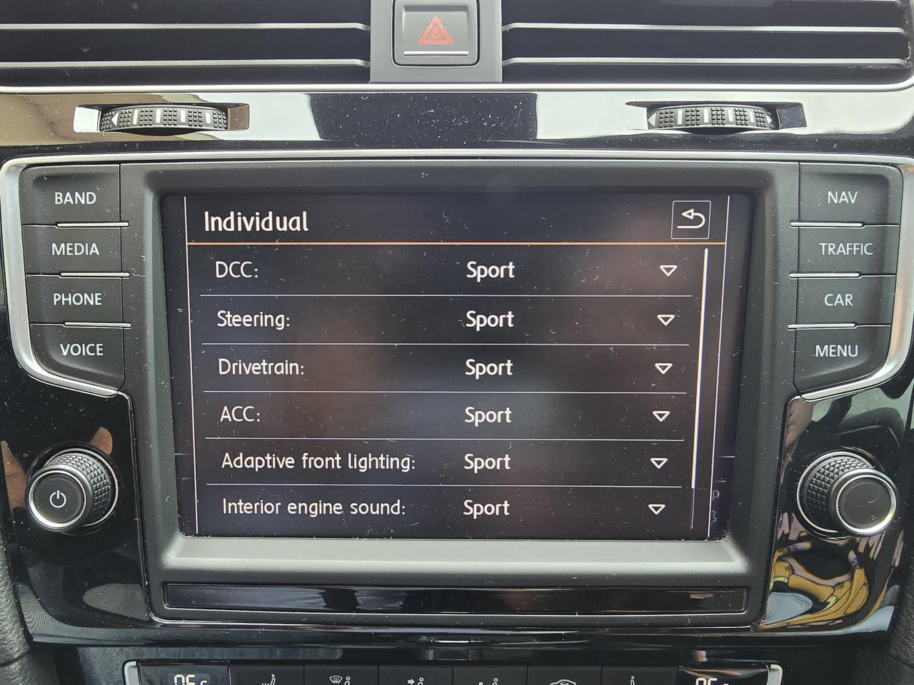 2016 Volkswagen Golf R Base Photo