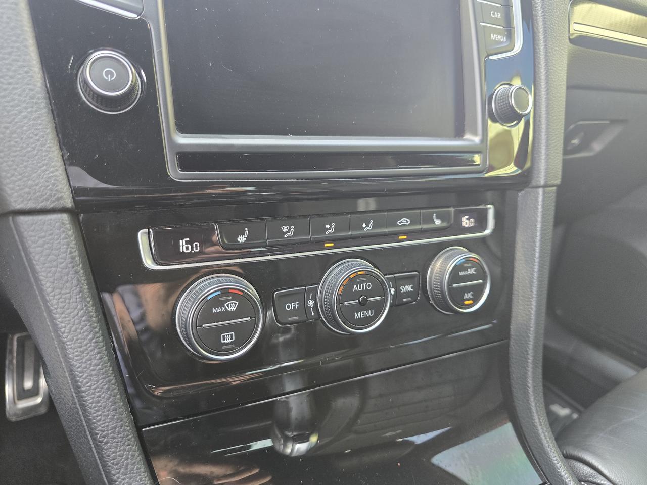 2016 Volkswagen Golf R Base Photo