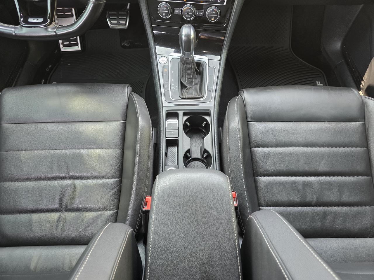 2016 Volkswagen Golf R Base Photo