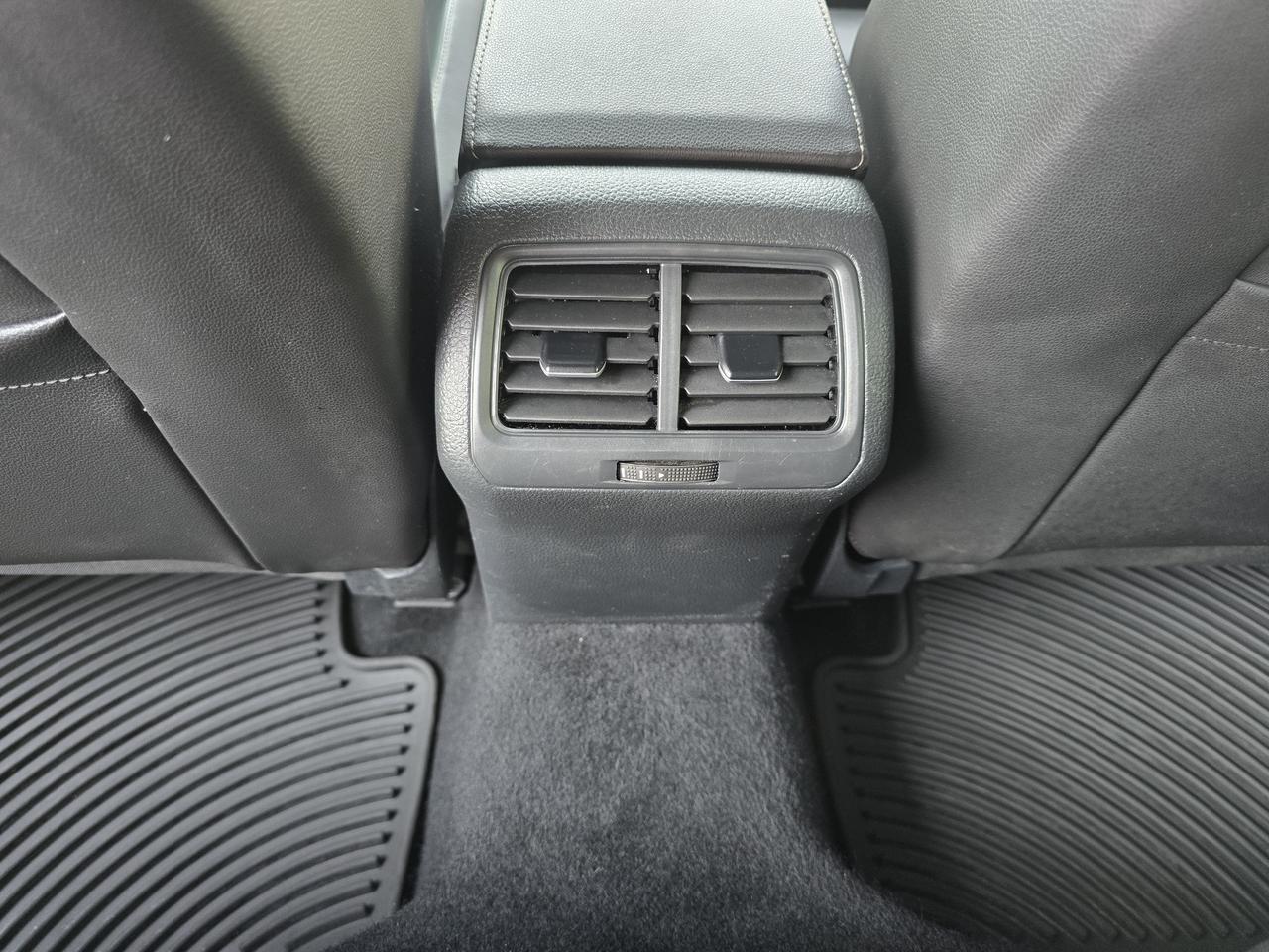 2016 Volkswagen Golf R Base Photo