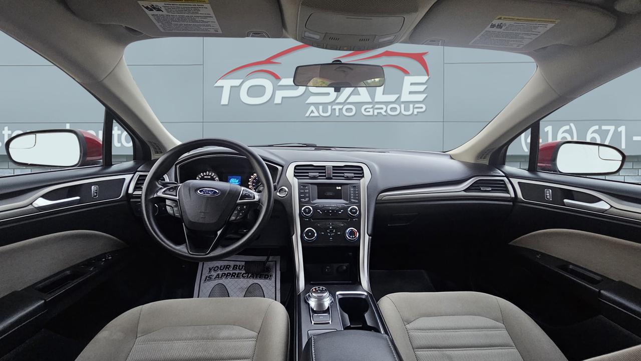 2017 Ford Fusion S Photo