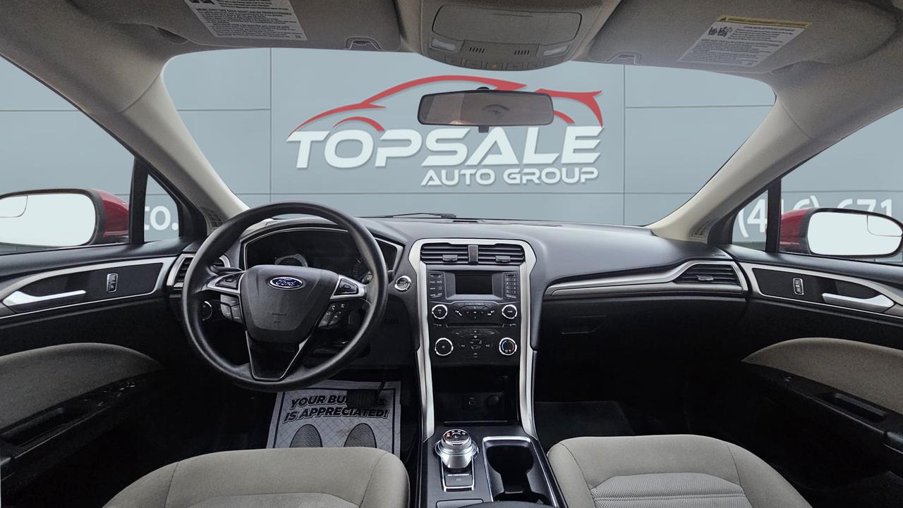 2017 Ford Fusion S Photo