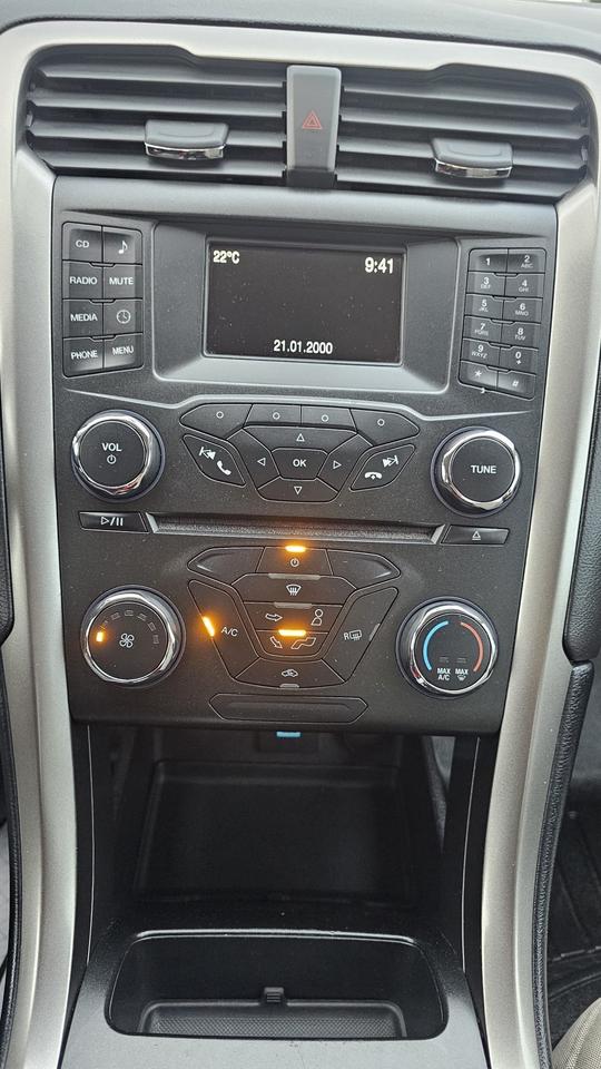 2017 Ford Fusion S Photo