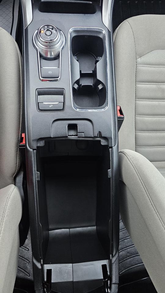 2017 Ford Fusion S Photo