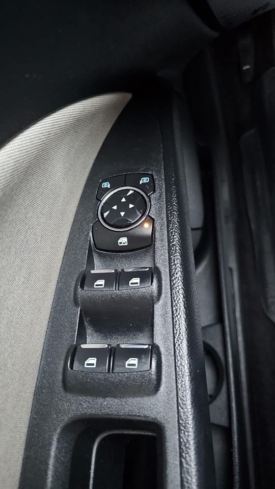 2017 Ford Fusion S Photo