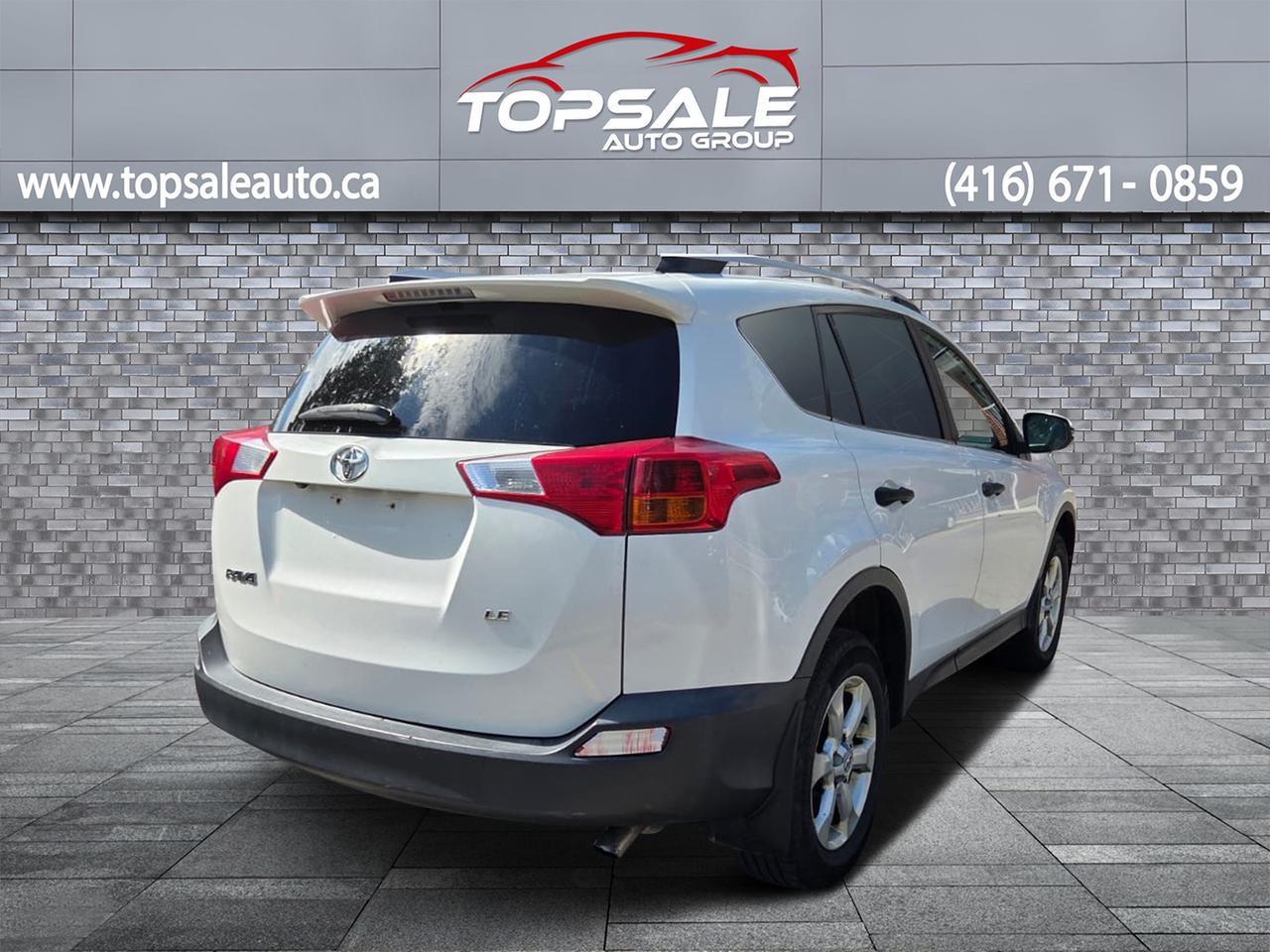 2013 Toyota RAV4 LE Photo4