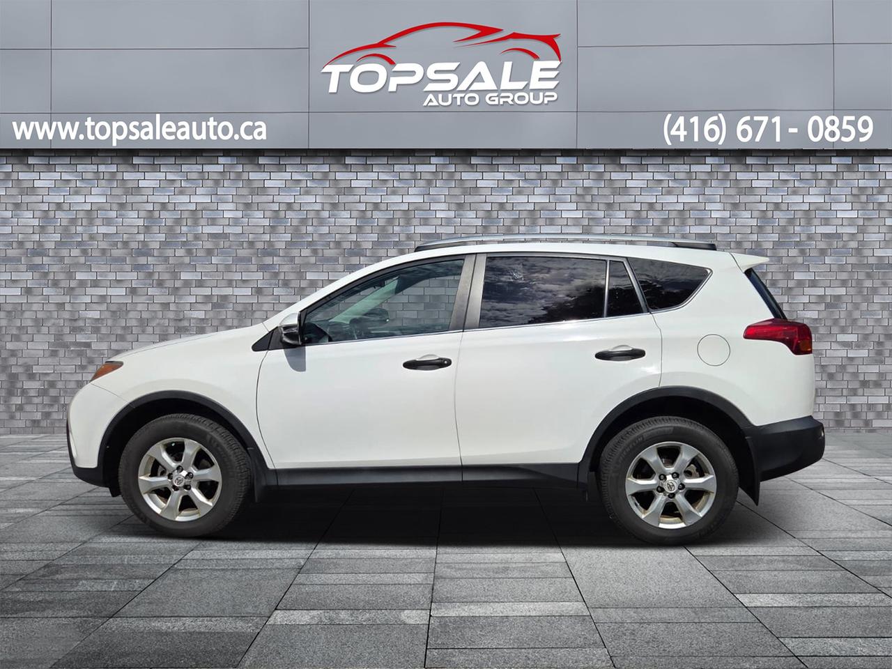 2013 Toyota RAV4 LE Photo
