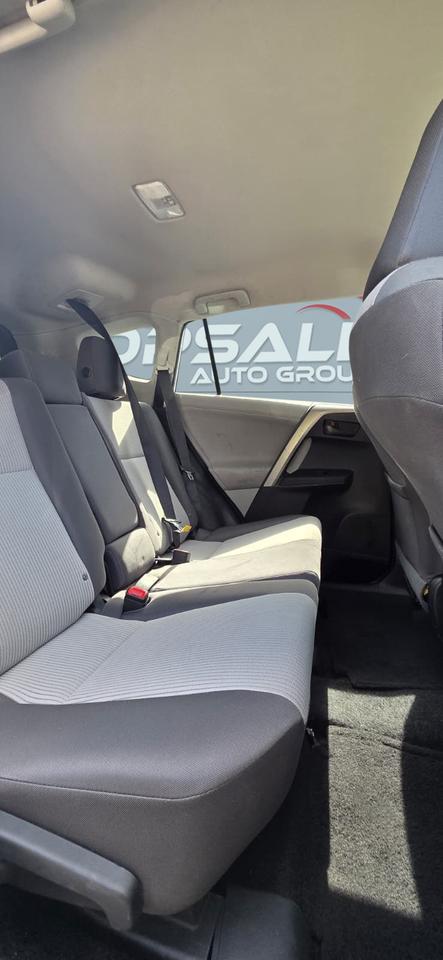 2013 Toyota RAV4 LE Photo