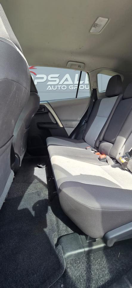 2013 Toyota RAV4 LE Photo