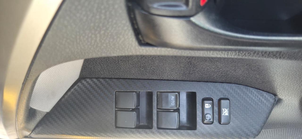 2013 Toyota RAV4 LE Photo