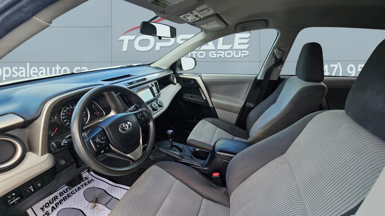 2013 Toyota RAV4 LE Photo