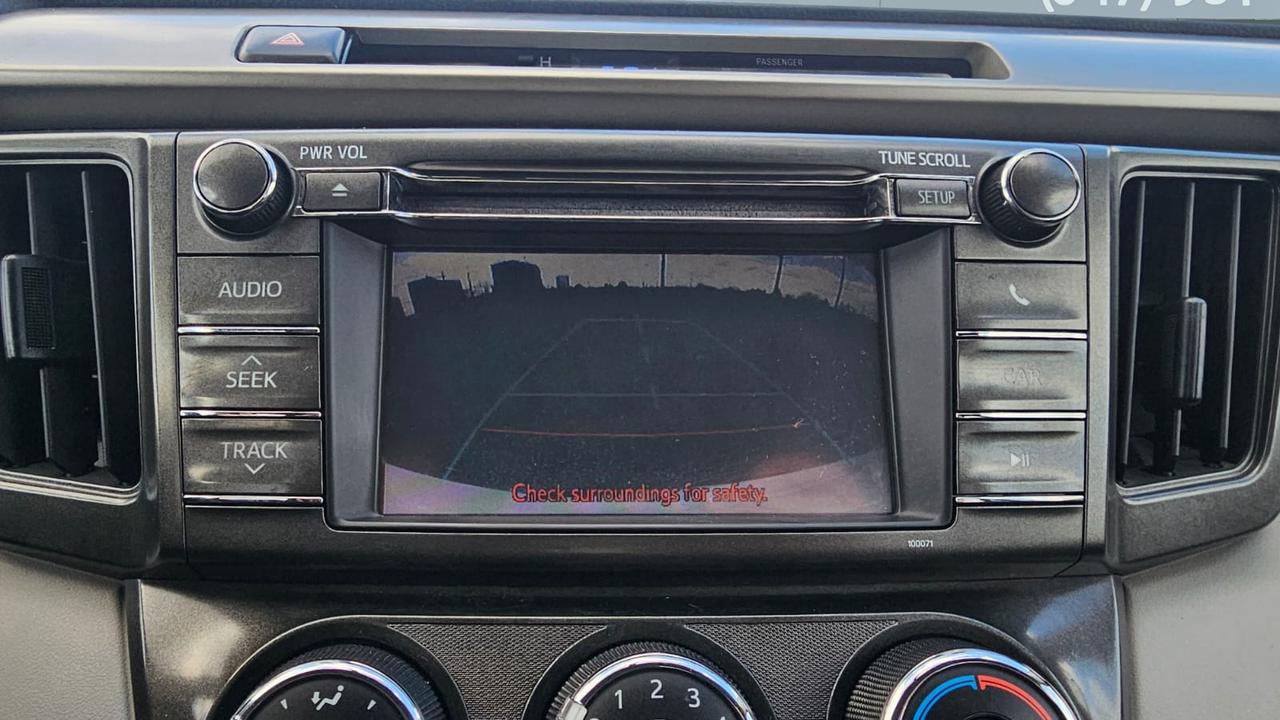 2013 Toyota RAV4 LE Photo