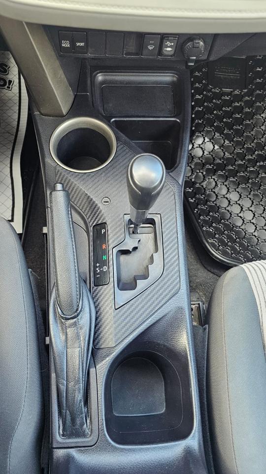 2013 Toyota RAV4 LE Photo