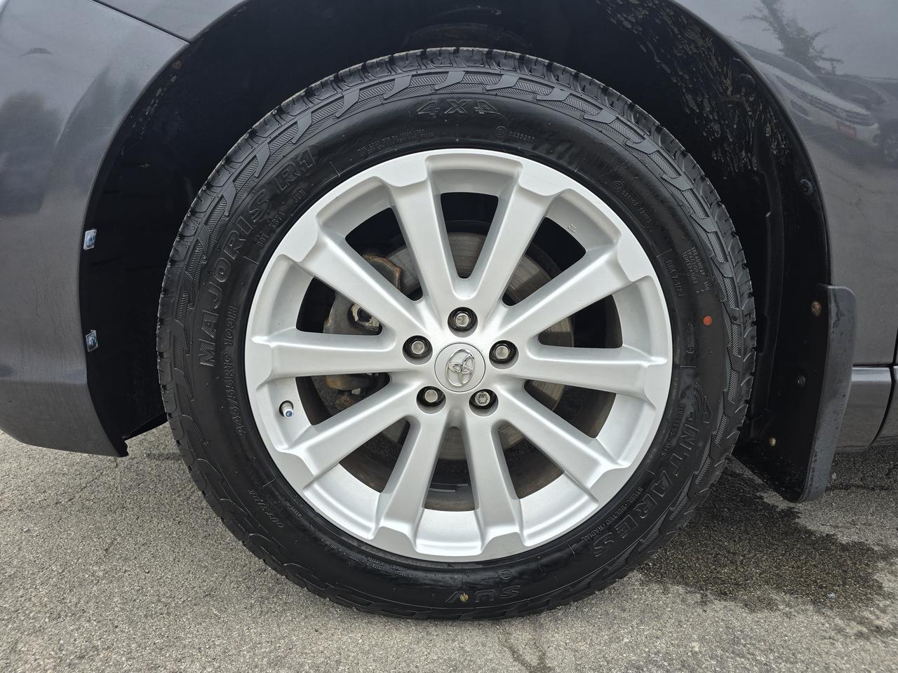 2012 Toyota Venza LE I4 Photo