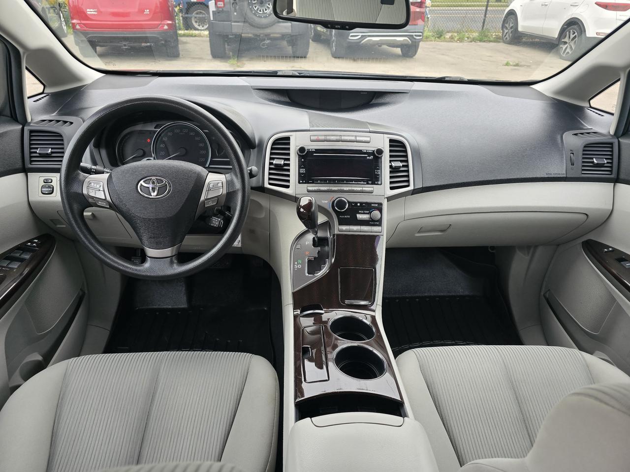 2012 Toyota Venza LE I4 Photo