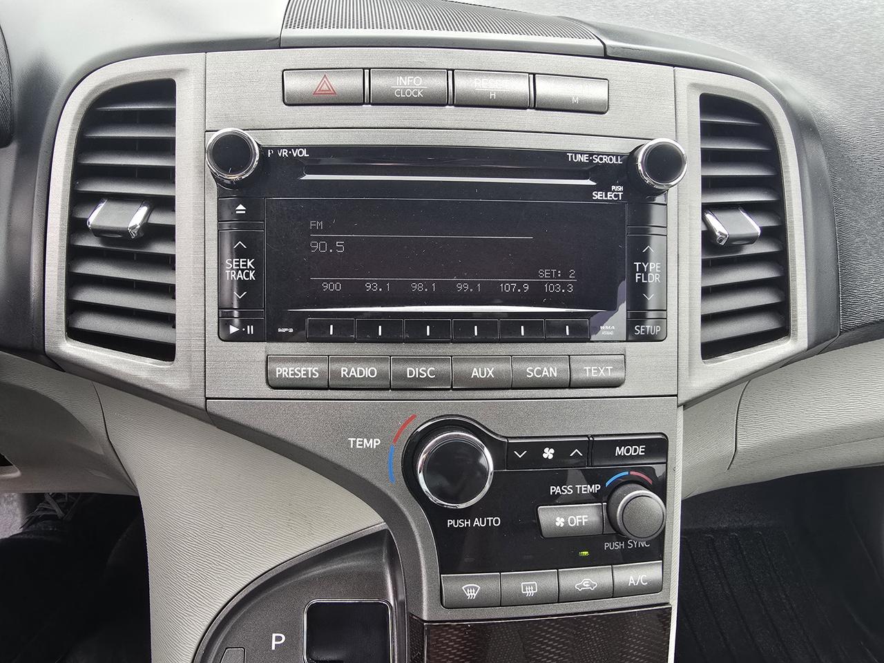 2012 Toyota Venza LE I4 Photo