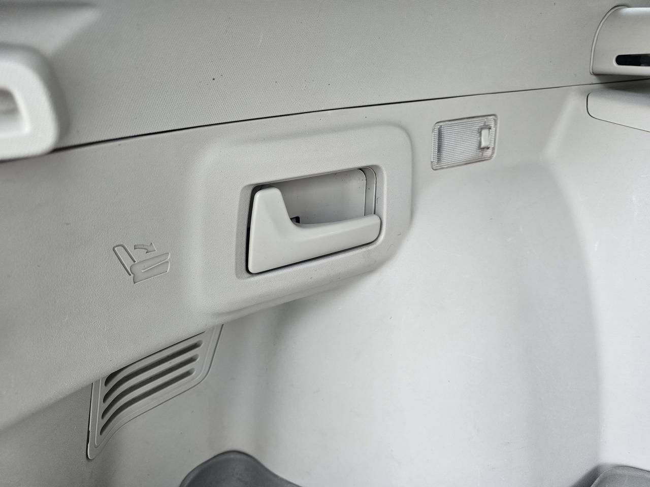 2012 Toyota Venza LE I4 Photo