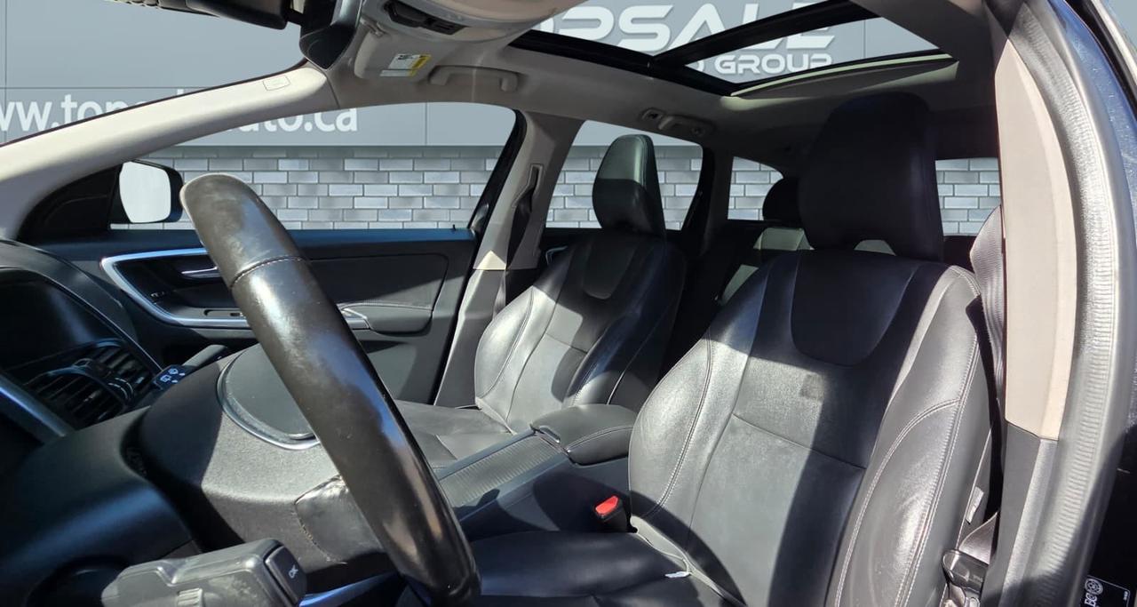 2017 Volvo XC60 T6 Drive-E Premier Photo