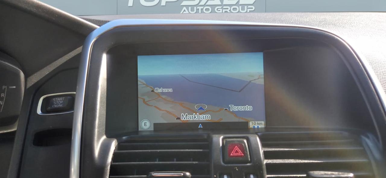 2017 Volvo XC60 T6 Drive-E Premier Photo