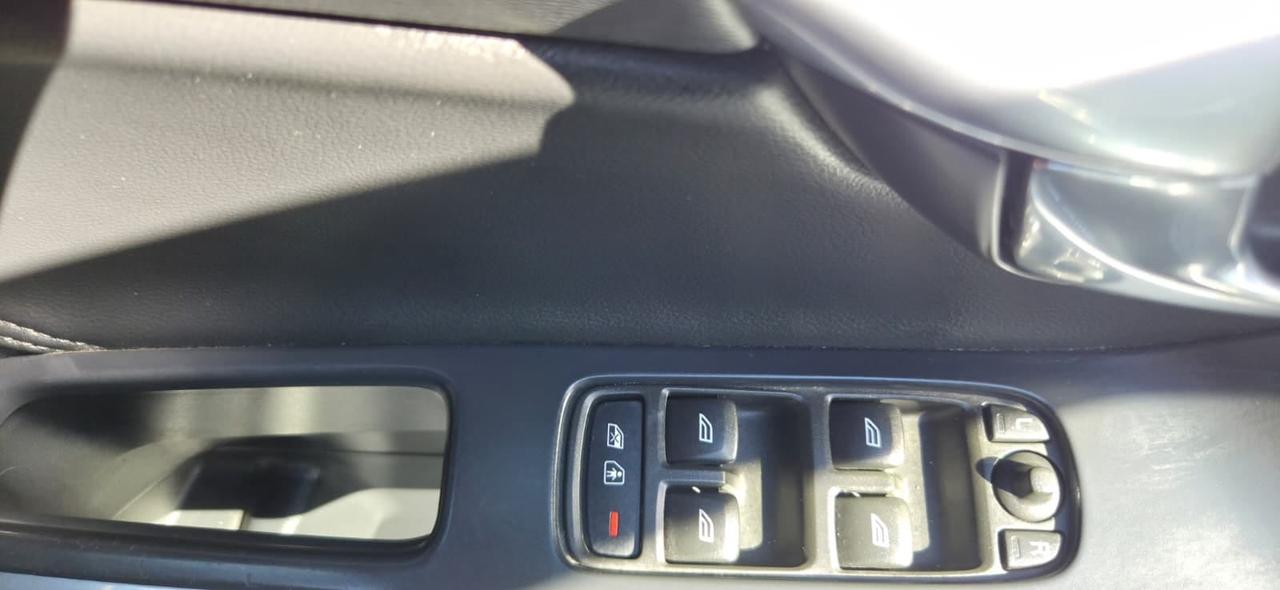 2017 Volvo XC60 T6 Drive-E Premier Photo