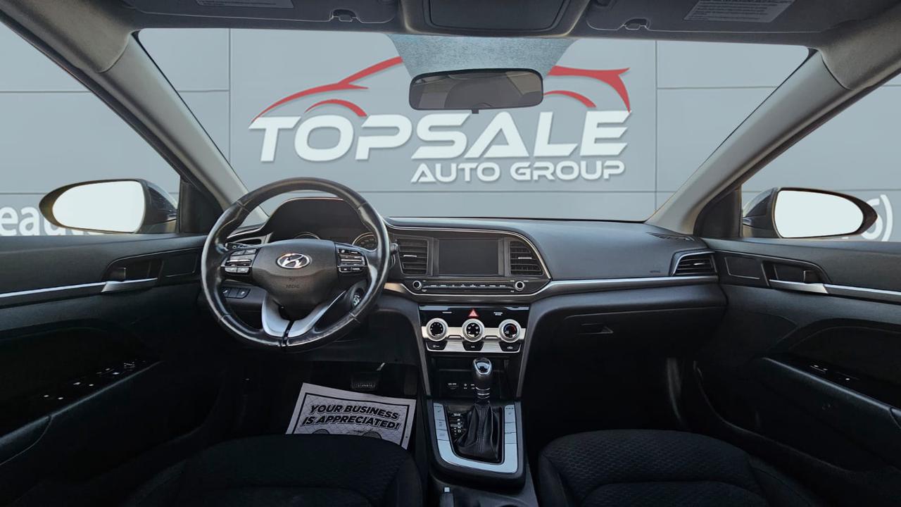 2020 Hyundai Elantra preffered Photo