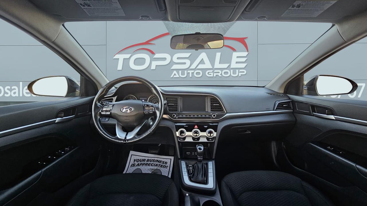 2020 Hyundai Elantra preffered Photo