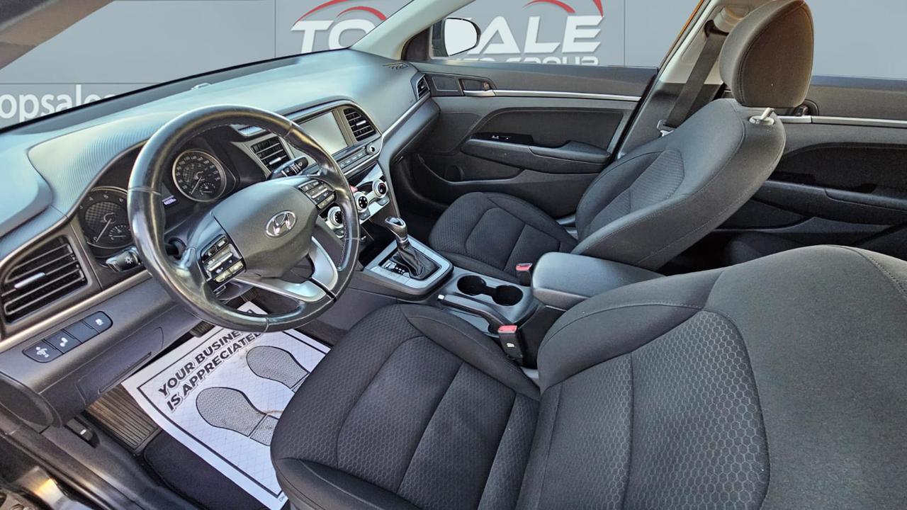 2020 Hyundai Elantra preffered Photo