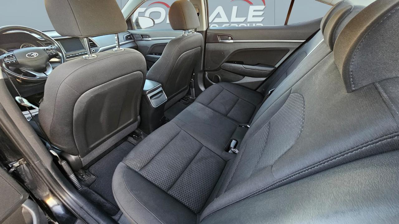 2020 Hyundai Elantra preffered Photo