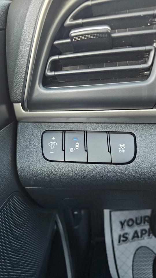 2020 Hyundai Elantra preffered Photo