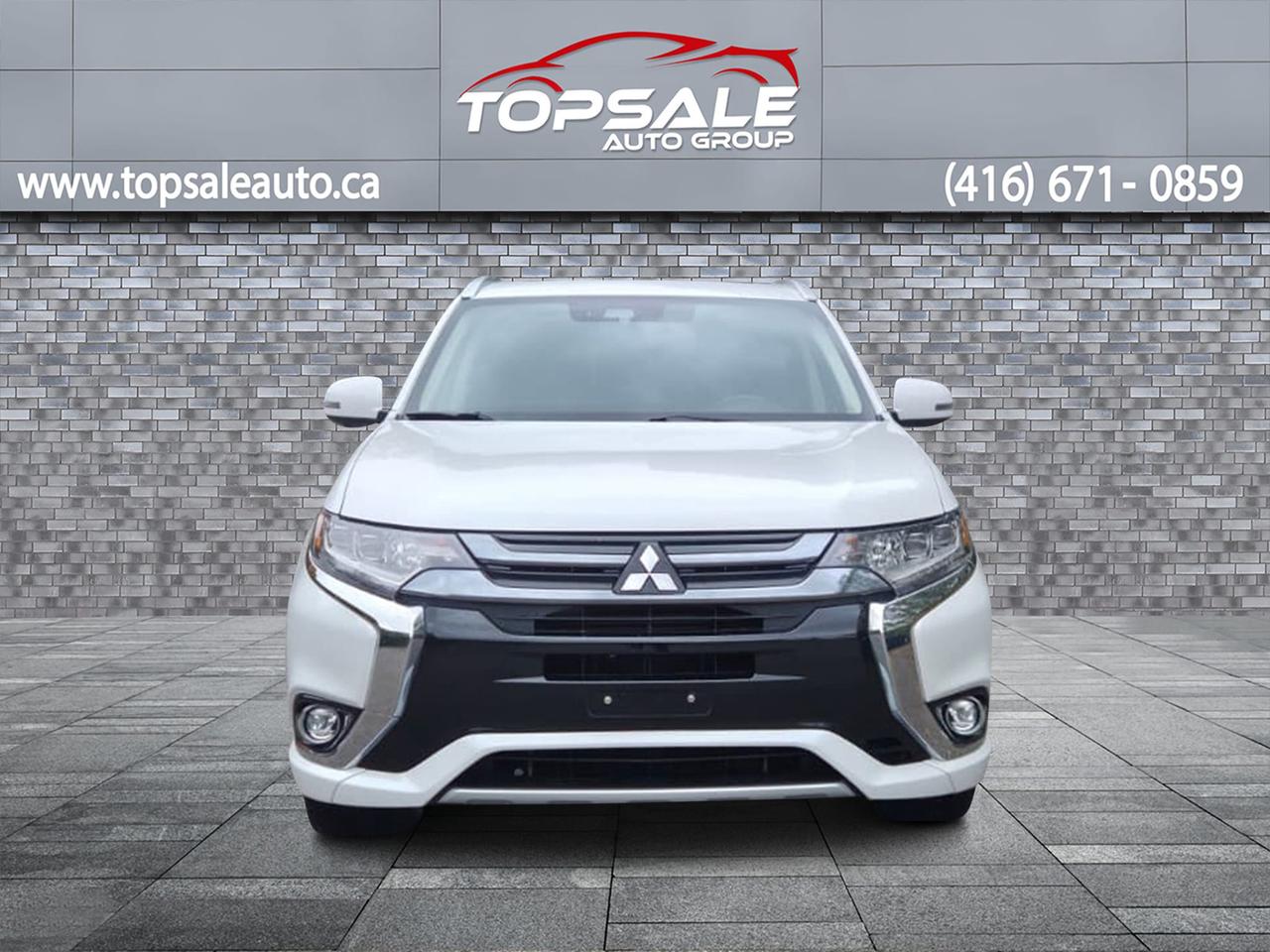 2018 Mitsubishi Outlander Plug-In Hybrid SEL Photo3