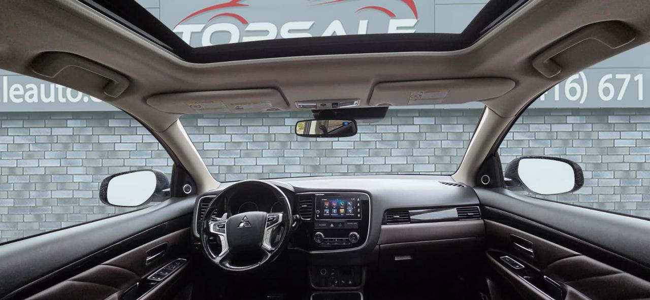 2018 Mitsubishi Outlander Plug-In Hybrid SEL Photo