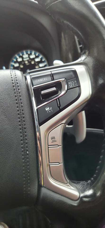 2018 Mitsubishi Outlander Plug-In Hybrid SEL Photo