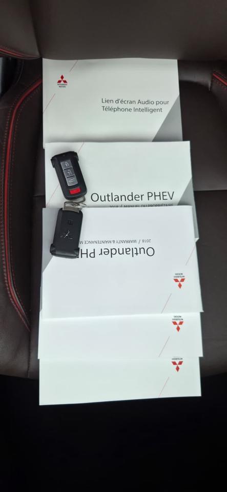 2018 Mitsubishi Outlander Plug-In Hybrid SEL Photo