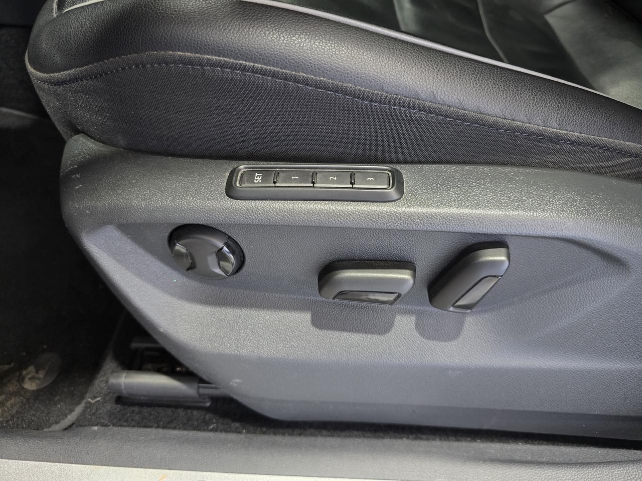 2019 Volkswagen Tiguan Highline 4MOTION Photo