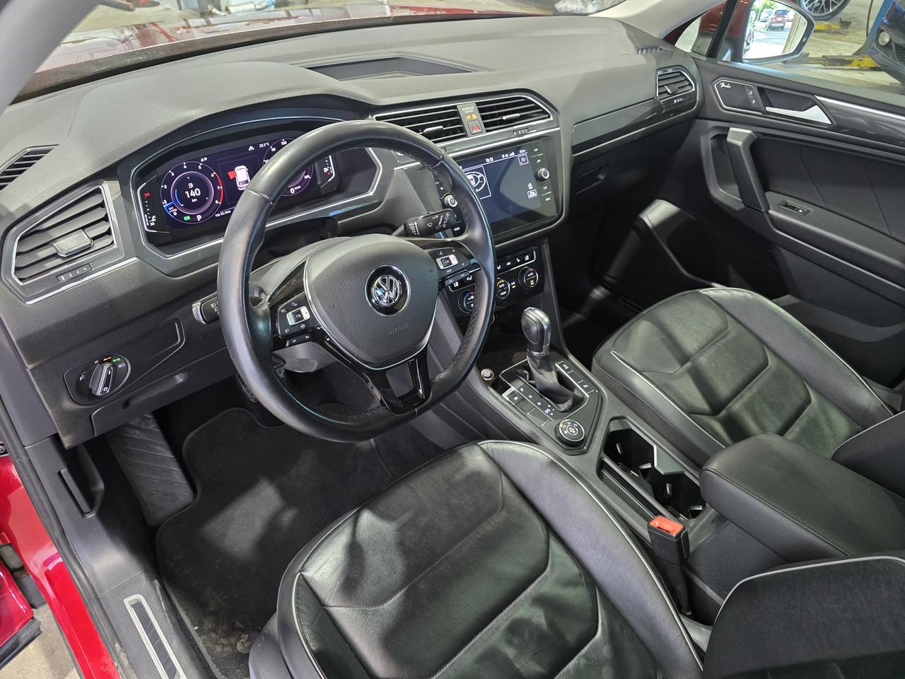 2019 Volkswagen Tiguan Highline 4MOTION Photo