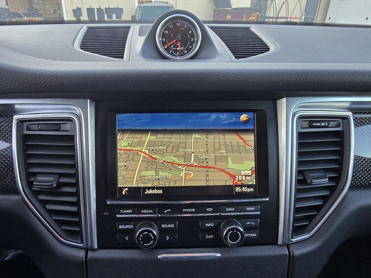 2015 Porsche Macan S Photo