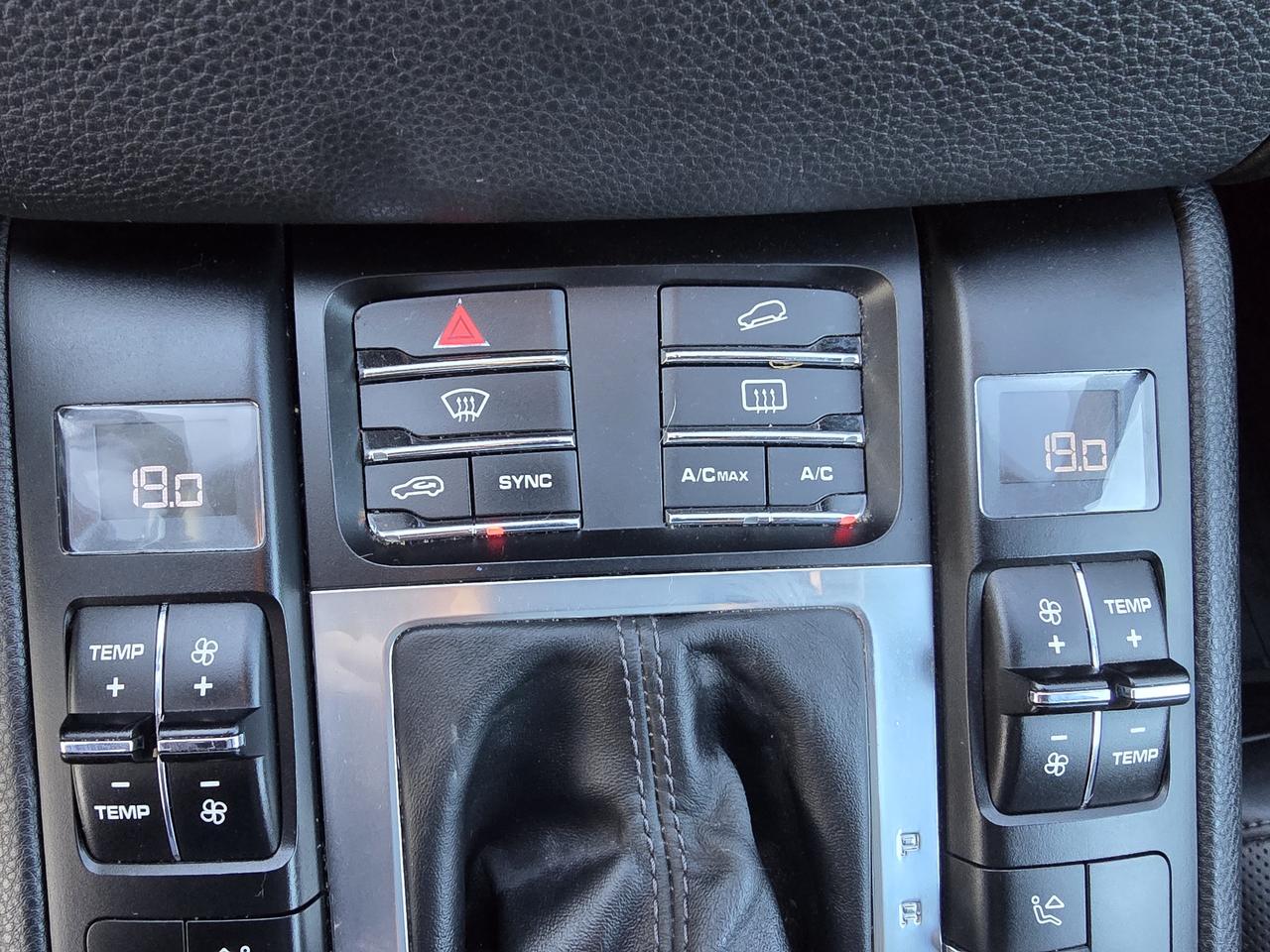 2015 Porsche Macan S Photo