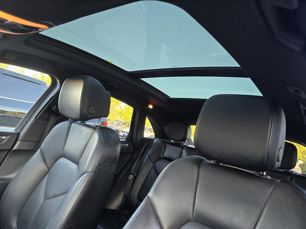 2015 Porsche Macan S Photo