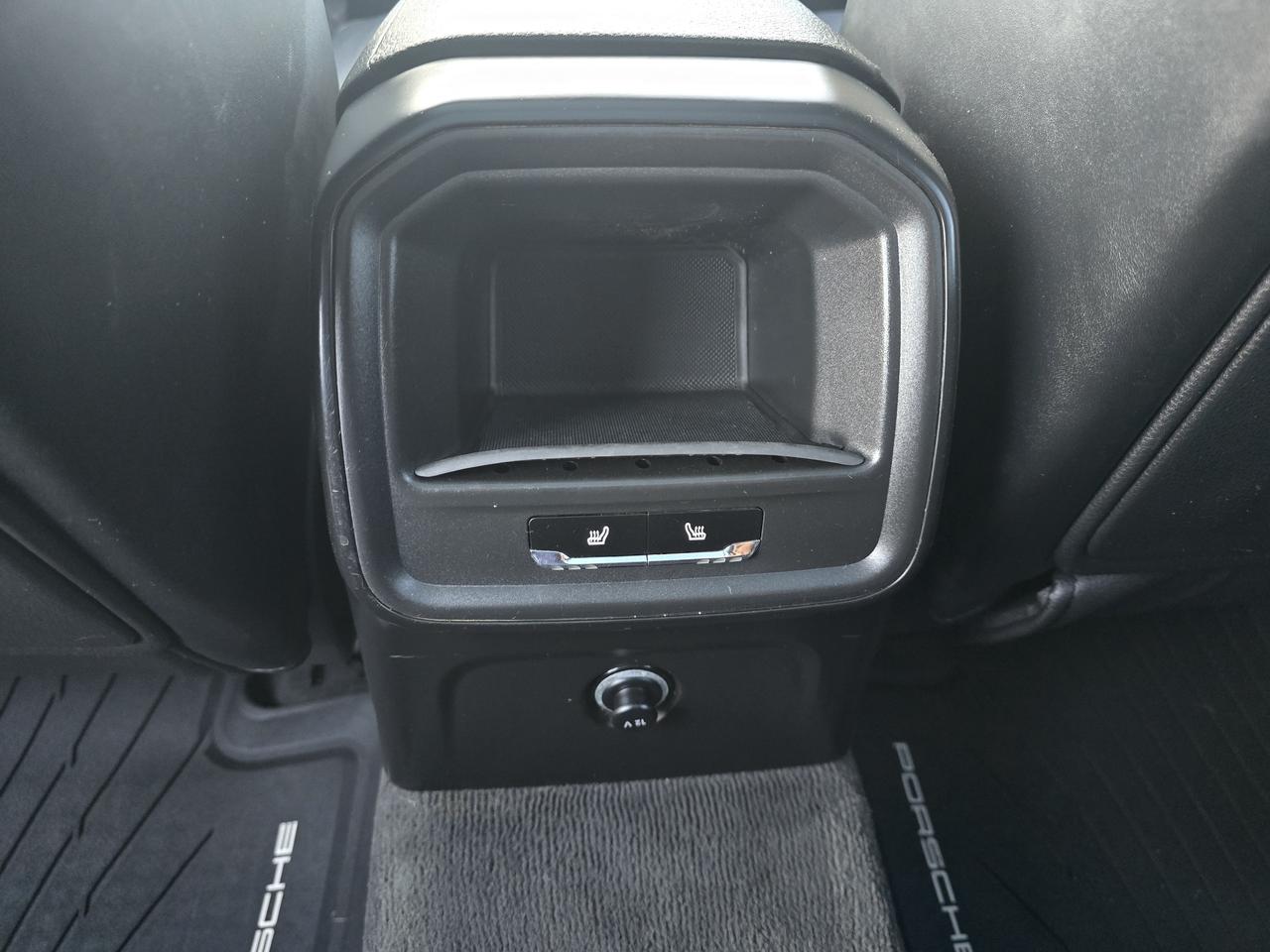 2015 Porsche Macan S Photo