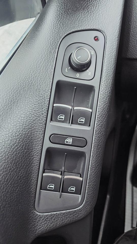 2017 Volkswagen Tiguan COMFORTLINE Photo