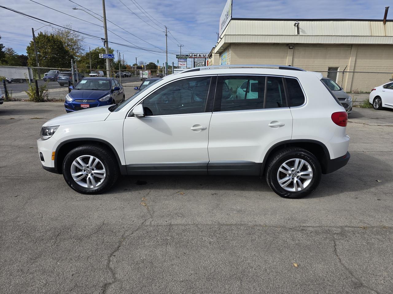 2014 Volkswagen Tiguan S Photo