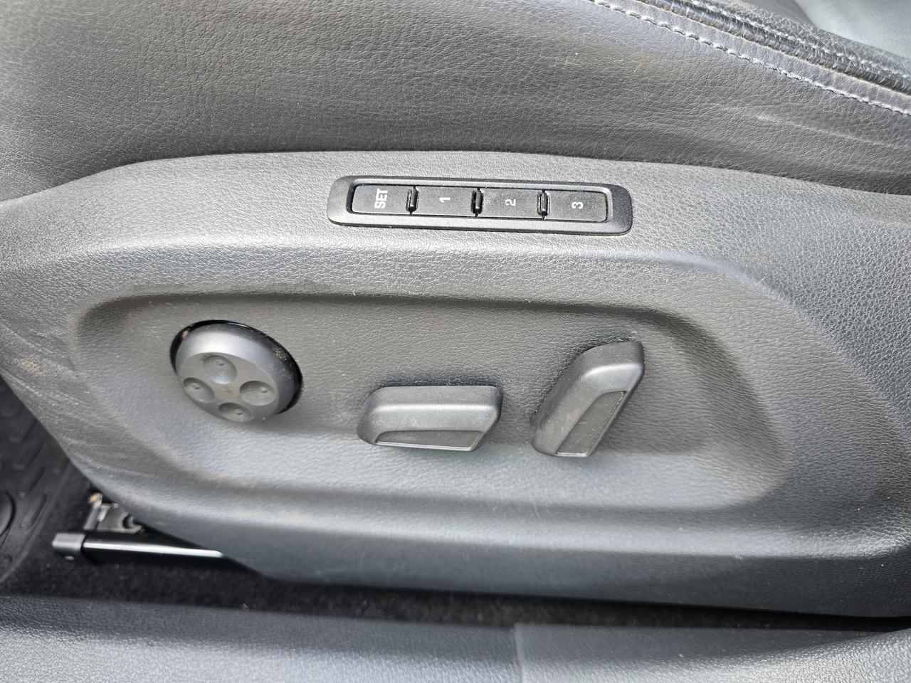 2014 Volkswagen Tiguan S Photo