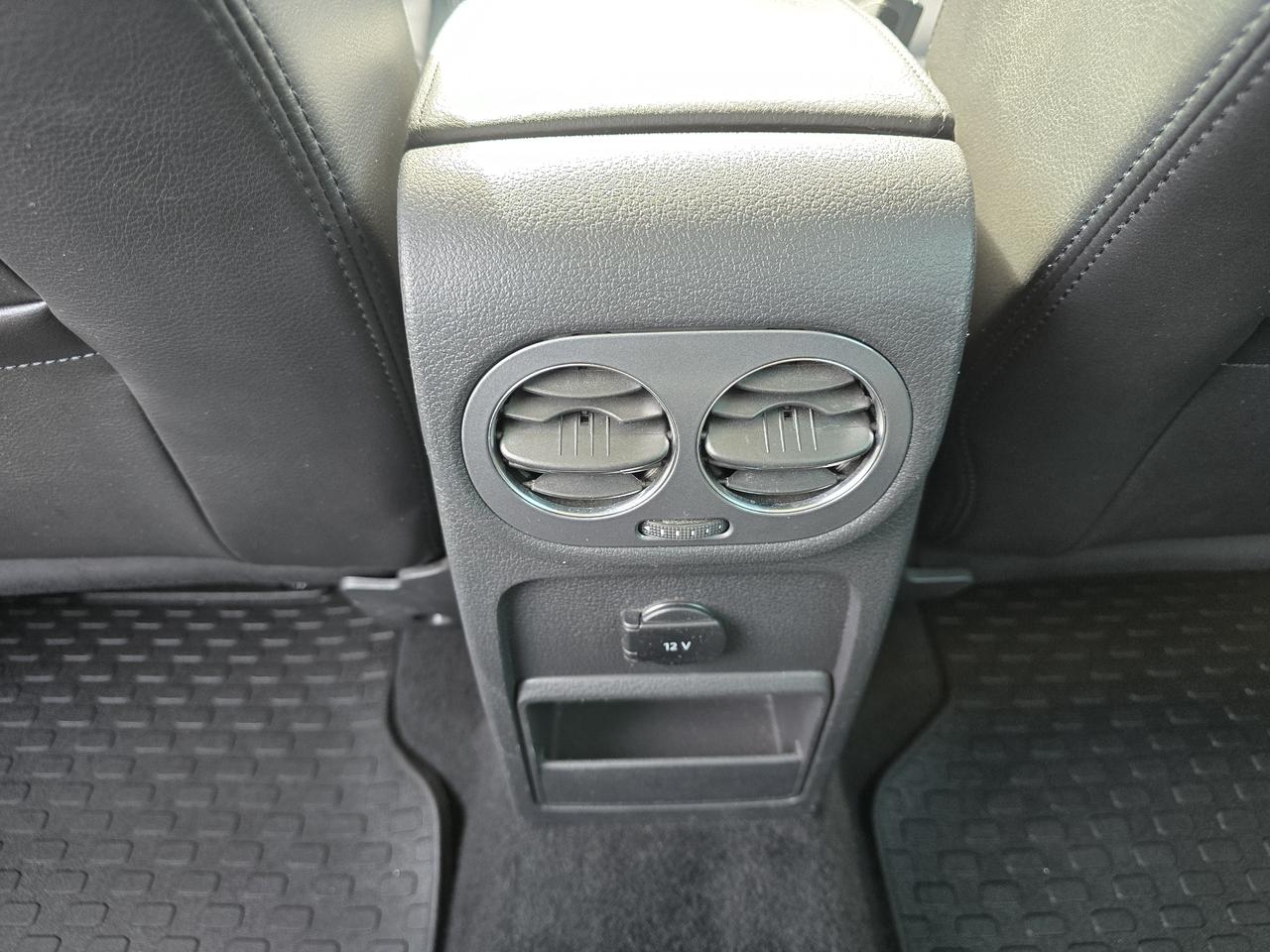 2014 Volkswagen Tiguan S Photo